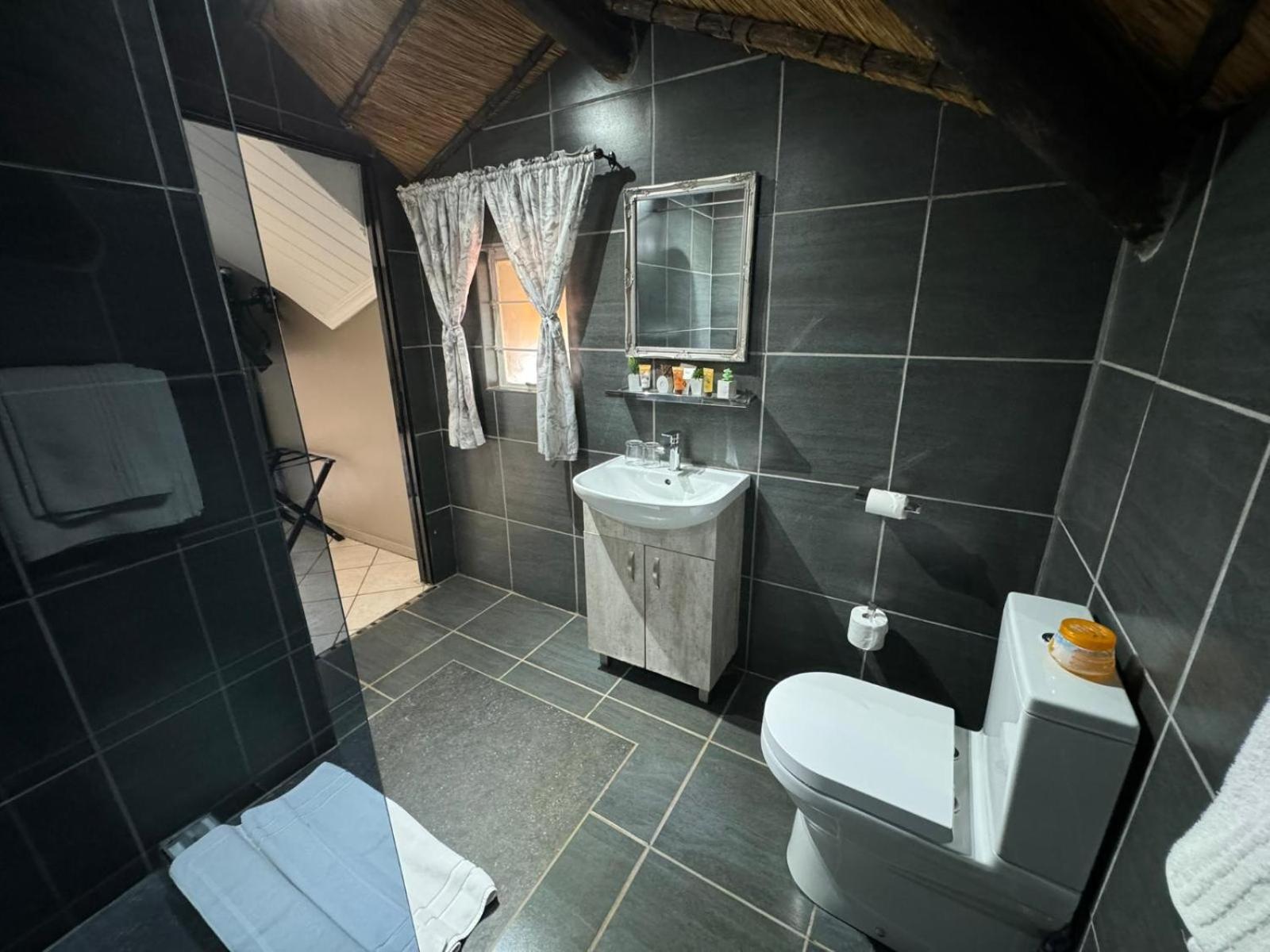 Echo Mountain Inn (Adults Only) Thabazimbi Ruang foto